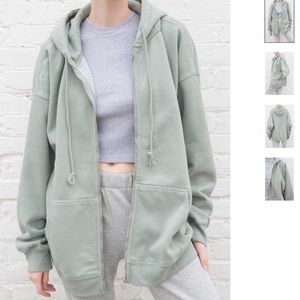 BRANDY MELVILLE CHRISTY ZIP UP NWT